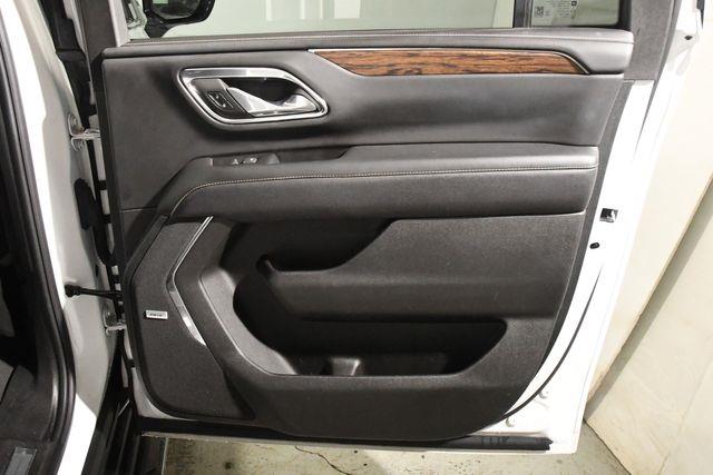 2023 Chevrolet Suburban Premier photo