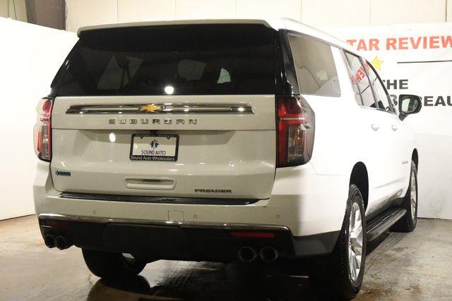 2023 Chevrolet Suburban Premier photo