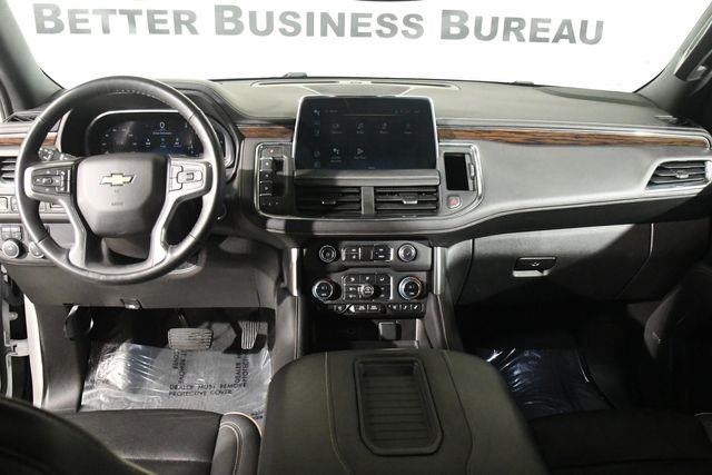 2023 Chevrolet Suburban Premier photo