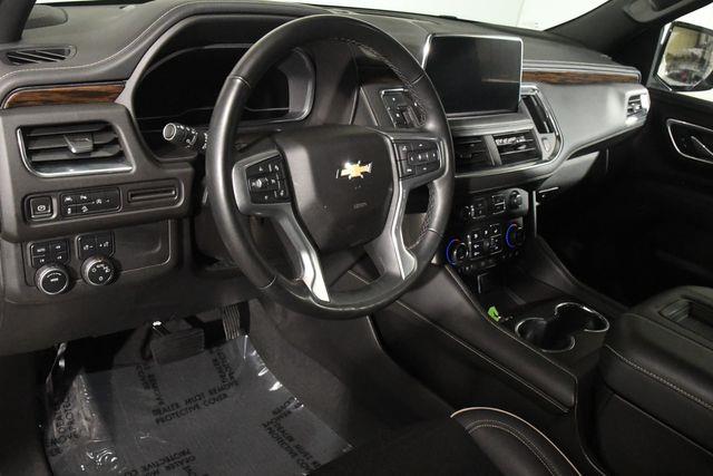 2023 Chevrolet Suburban Premier photo