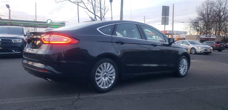 2014 Ford Fusion Energi SE photo