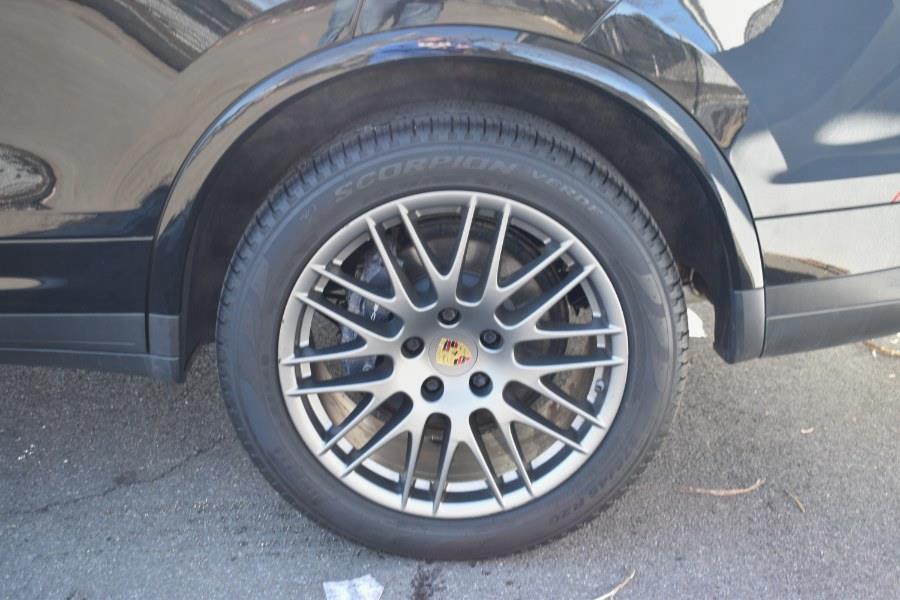 2018 Porsche Cayenne Platinum Edition AWD photo