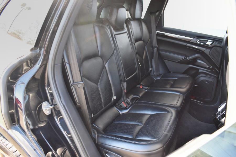 2018 Porsche Cayenne Platinum Edition AWD photo