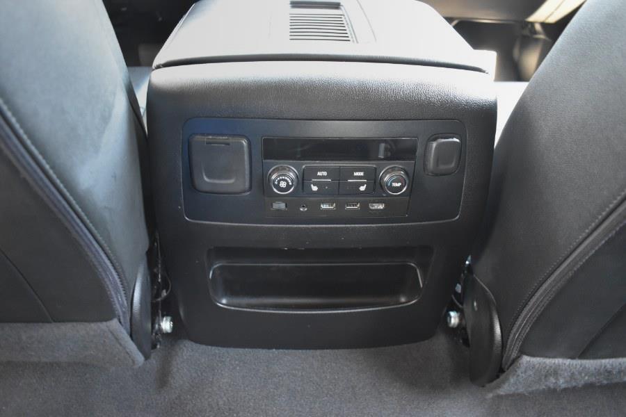 2020 Chevrolet Tahoe 4WD 4dr Premier photo