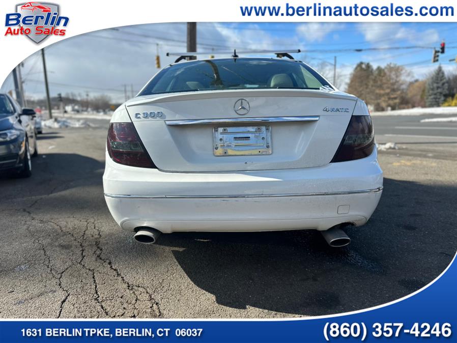 2013 Mercedes-Benz C-Class C300 4MATIC Luxury photo
