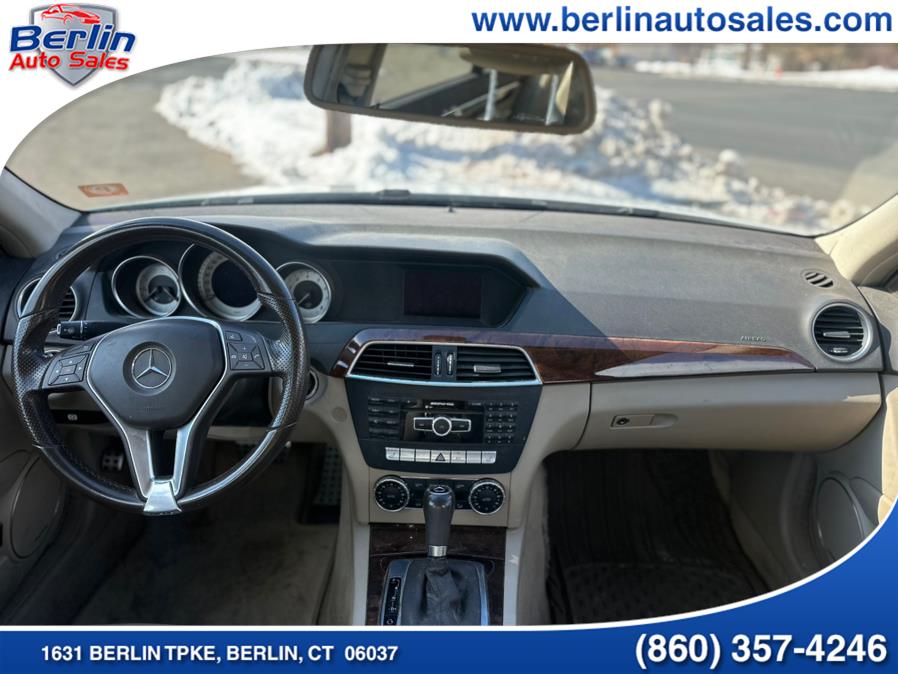 2013 Mercedes-Benz C-Class C300 4MATIC Luxury photo