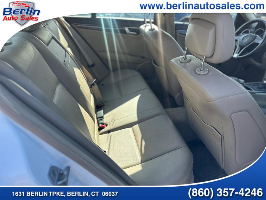 2013 Mercedes-Benz C-Class C300 4MATIC Luxury photo