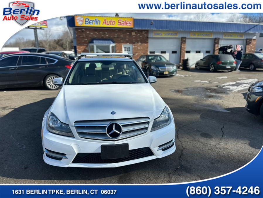 2013 Mercedes-Benz C-Class C300 4MATIC Luxury photo