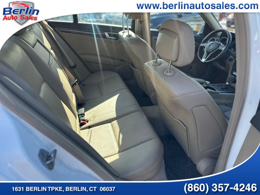 2013 Mercedes-Benz C-Class C300 4MATIC Luxury photo
