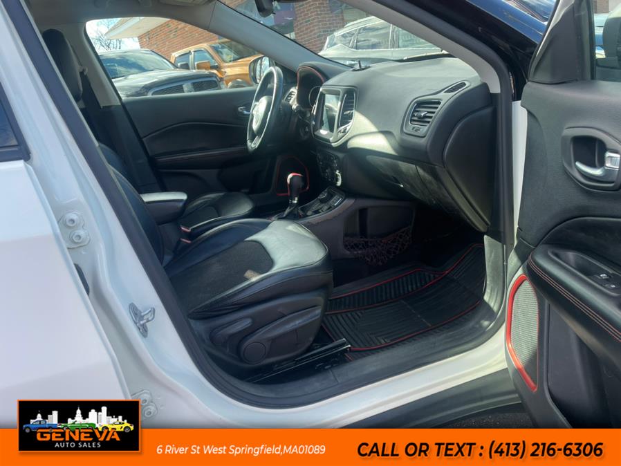 2020 Jeep Compass Trailhawk 4x4 photo