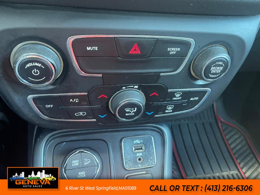 2020 Jeep Compass Trailhawk 4x4 photo