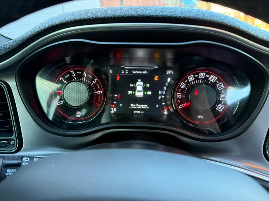 2022 Dodge Challenger GT AWD photo
