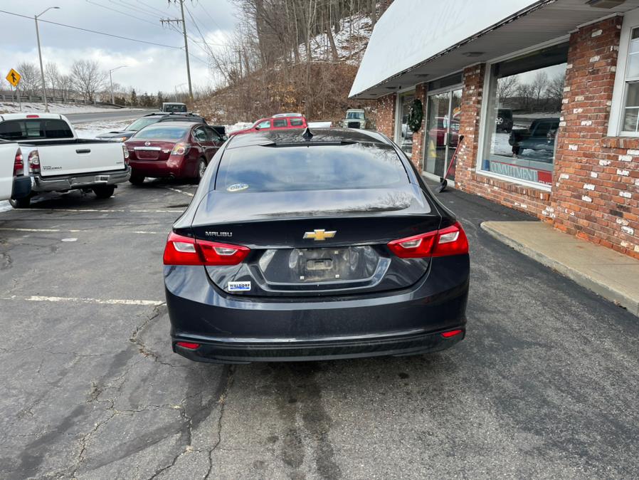2022 Chevrolet Malibu 4dr Sdn LS w/1LS photo
