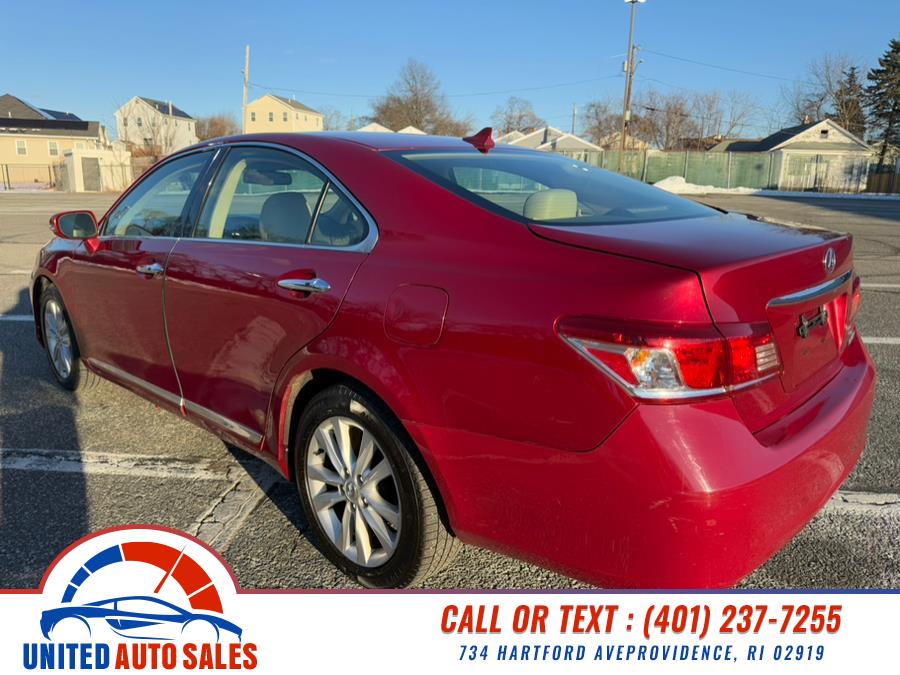 2011 Lexus ES 350 photo