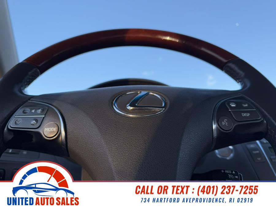 2011 Lexus ES 350 photo