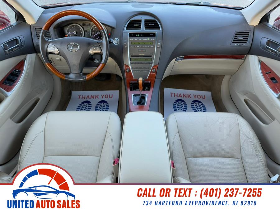 2011 Lexus ES 350 photo
