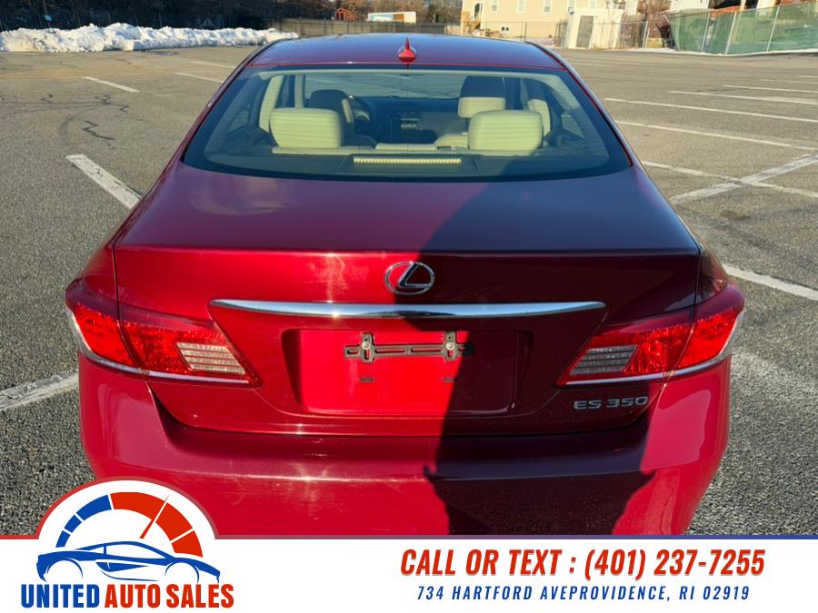 2011 Lexus ES 350 photo
