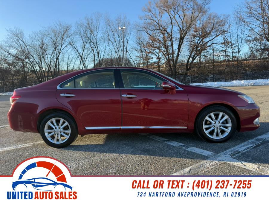 2011 Lexus ES 350 photo