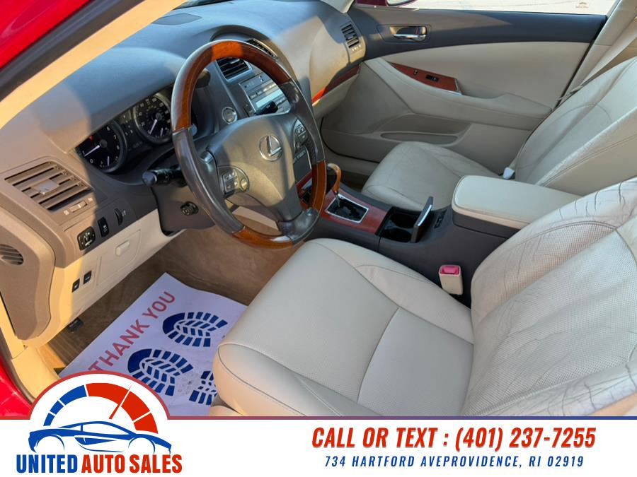 2011 Lexus ES 350 photo