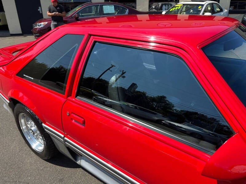 1989 Ford Mustang GT photo