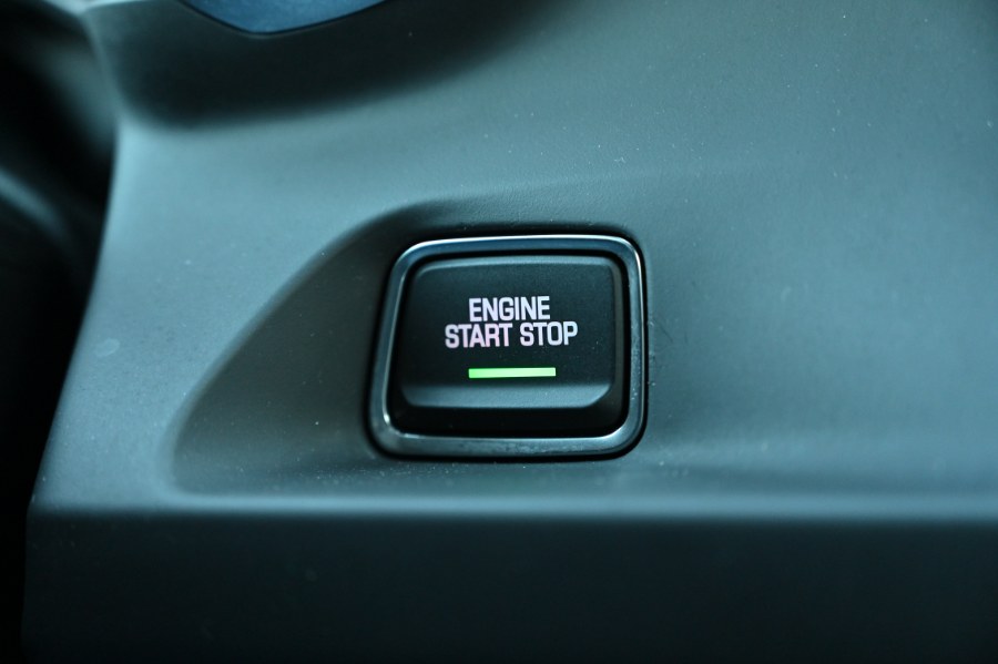 2023 Chevrolet Camaro 2dr Cpe 1LT photo