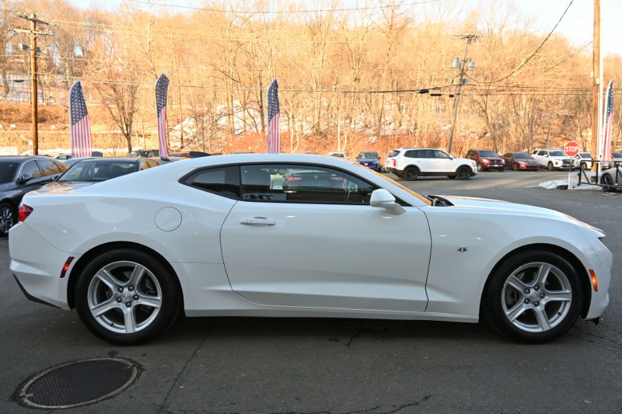 2023 Chevrolet Camaro 2dr Cpe 1LT photo
