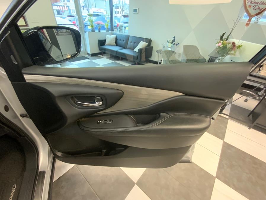 2015 Nissan Murano AWD 4dr Platinum photo