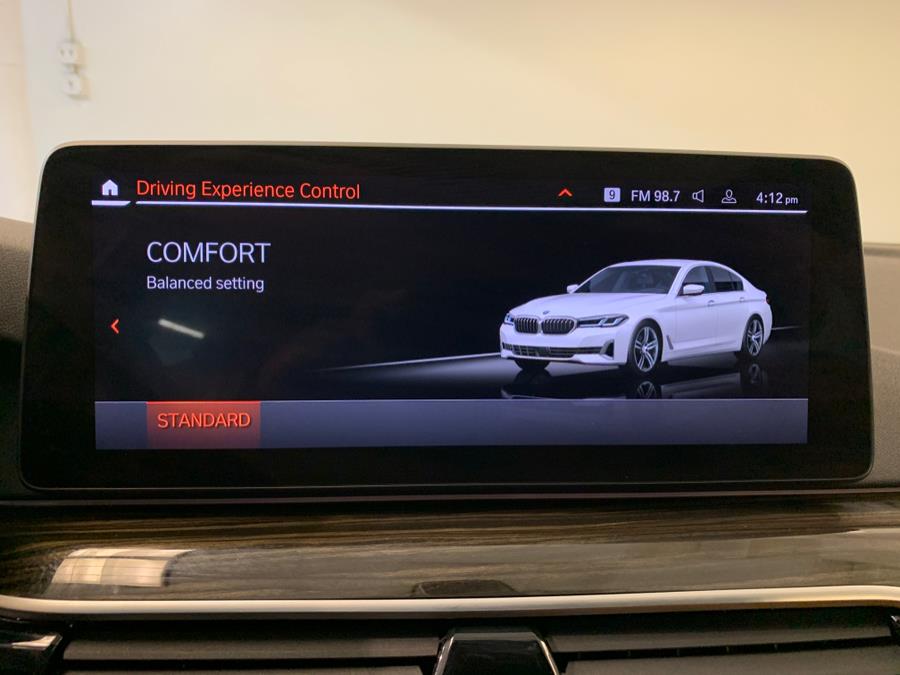 2022 BMW 5-Series 530i xDrive Sedan photo