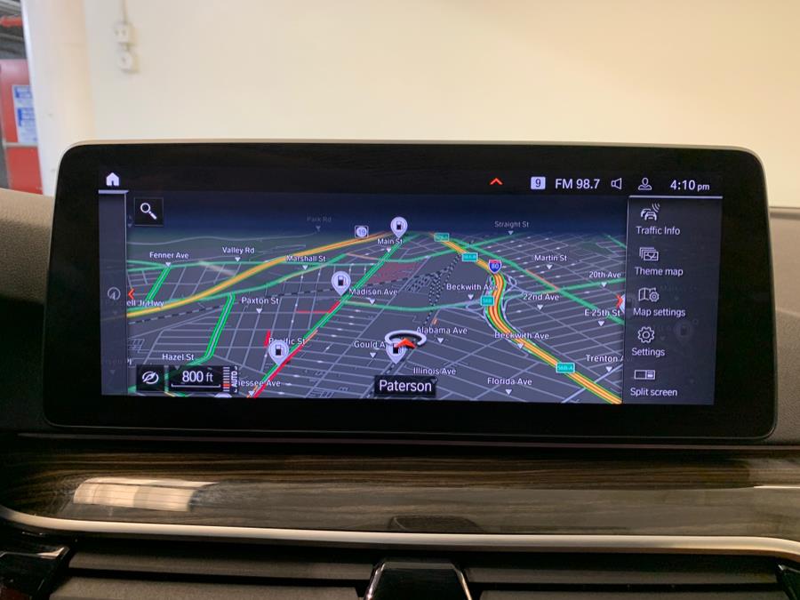 2022 BMW 5-Series 530i xDrive Sedan photo