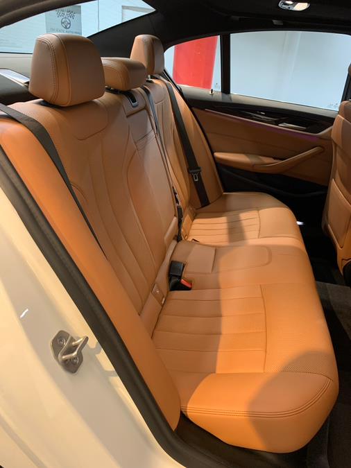 2022 BMW 5-Series 530i xDrive Sedan photo