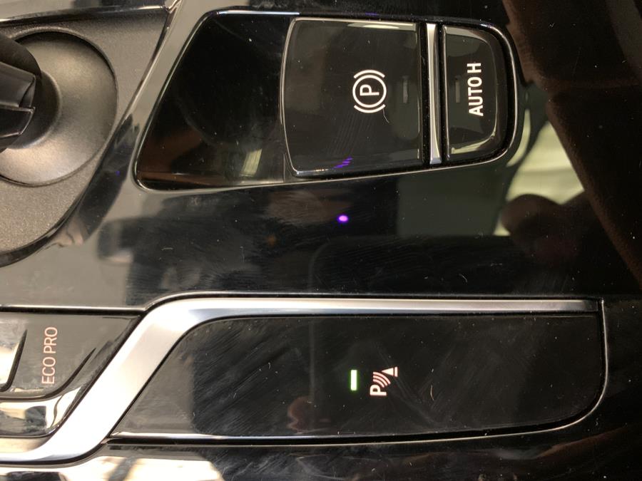 2022 BMW 5-Series 530i xDrive Sedan photo