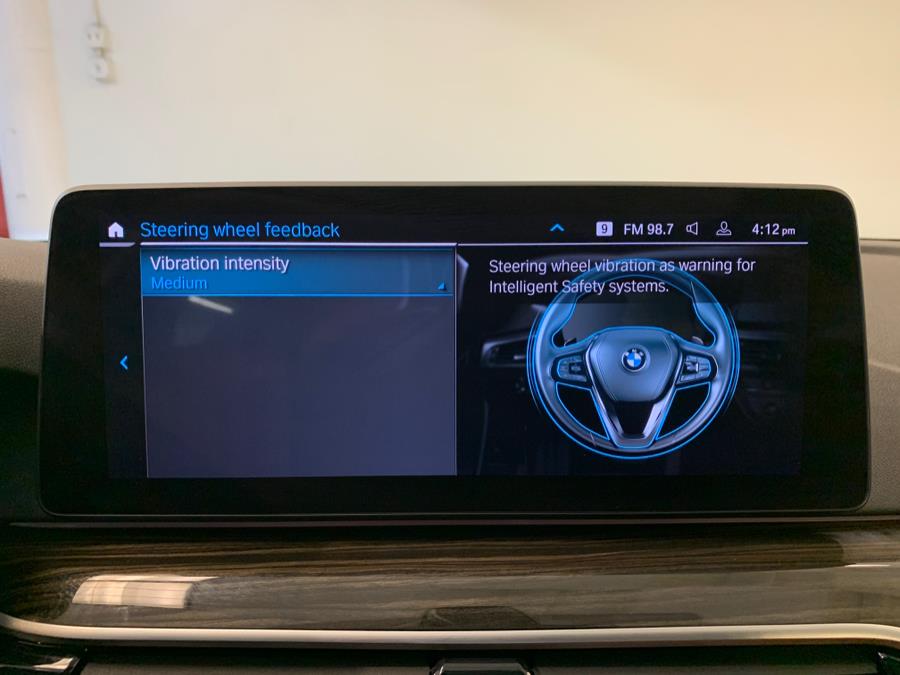 2022 BMW 5-Series 530i xDrive Sedan photo