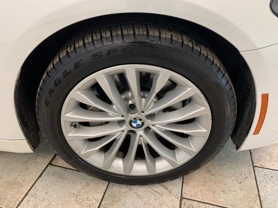2022 BMW 5-Series 530i xDrive Sedan photo