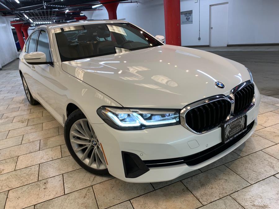 2022 BMW 5-Series 530i xDrive Sedan photo