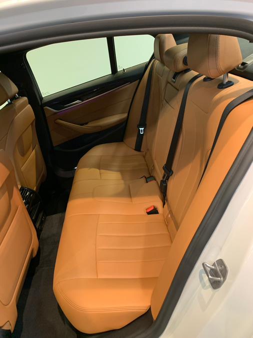 2022 BMW 5-Series 530i xDrive Sedan photo