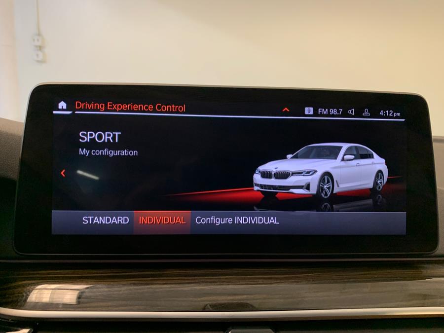 2022 BMW 5-Series 530i xDrive Sedan photo