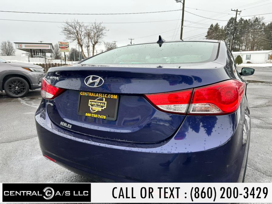 2013 Hyundai Elantra GLS photo