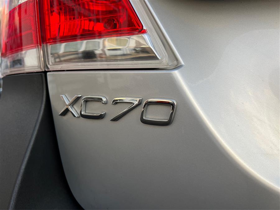 2016 Volvo XC70 AWD 4dr Wgn T5 Premier photo