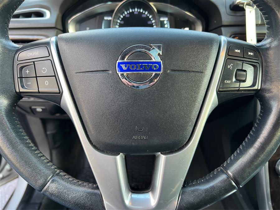 2016 Volvo XC70 AWD 4dr Wgn T5 Premier photo