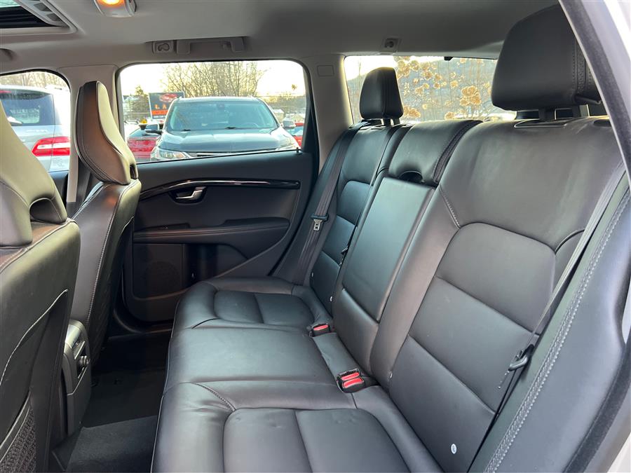 2016 Volvo XC70 AWD 4dr Wgn T5 Premier photo