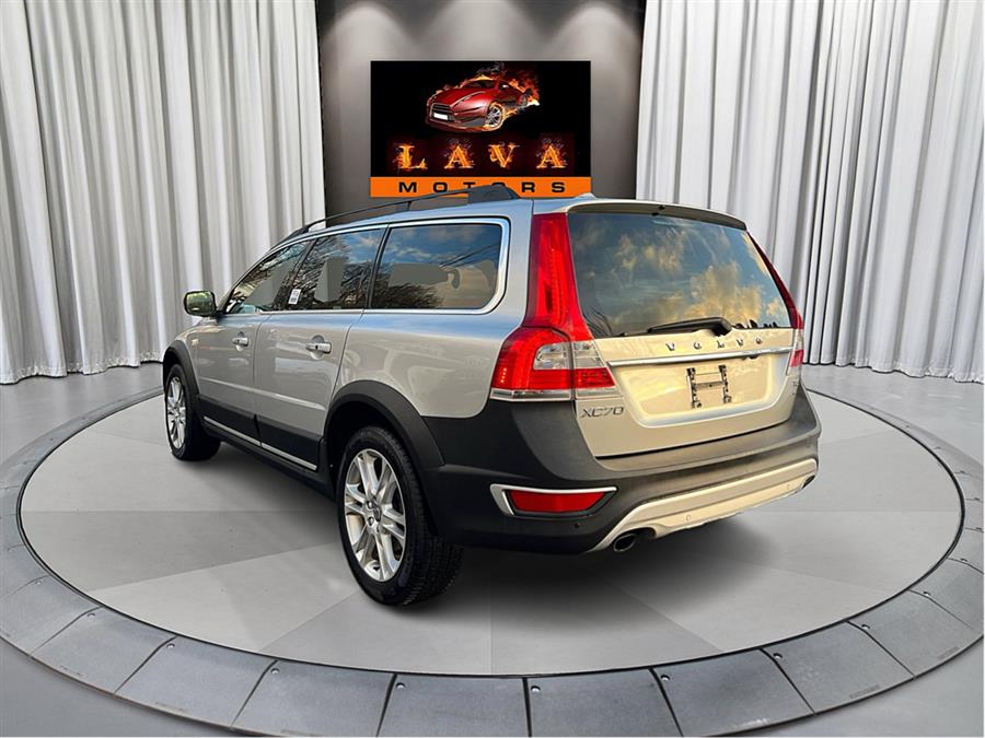 2016 Volvo XC70 AWD 4dr Wgn T5 Premier photo