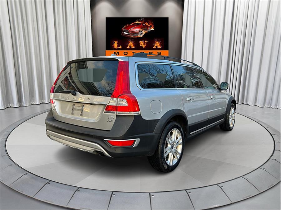 2016 Volvo XC70 AWD 4dr Wgn T5 Premier photo