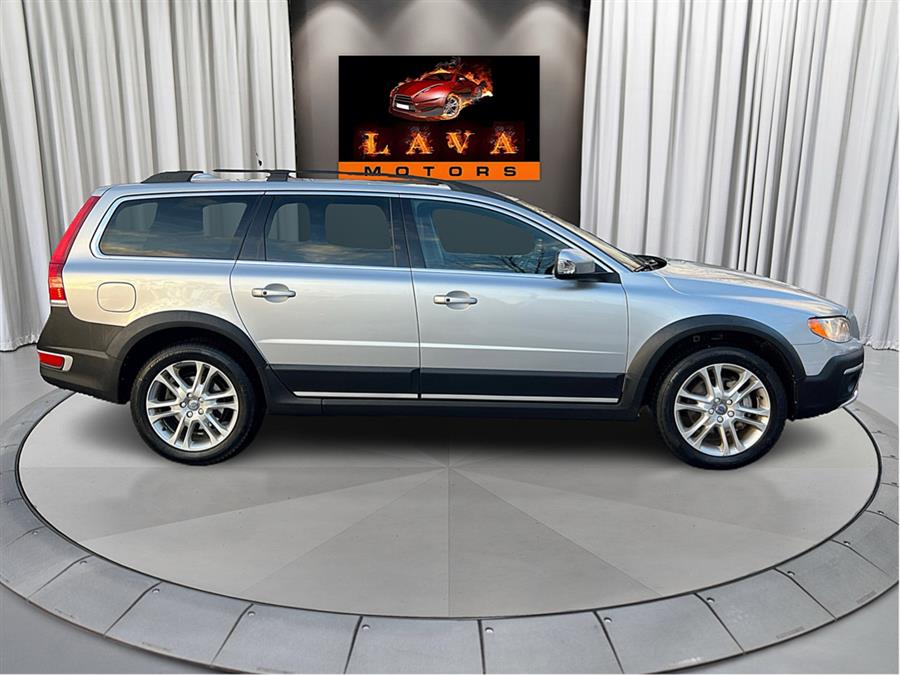 2016 Volvo XC70 AWD 4dr Wgn T5 Premier photo