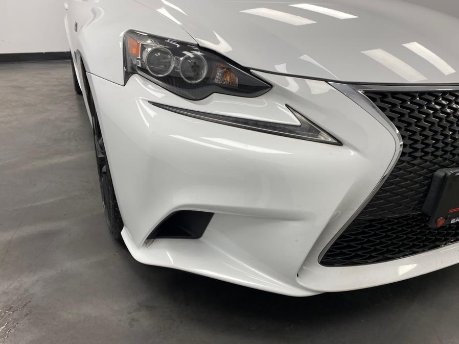 2016 Lexus IS 300 photo