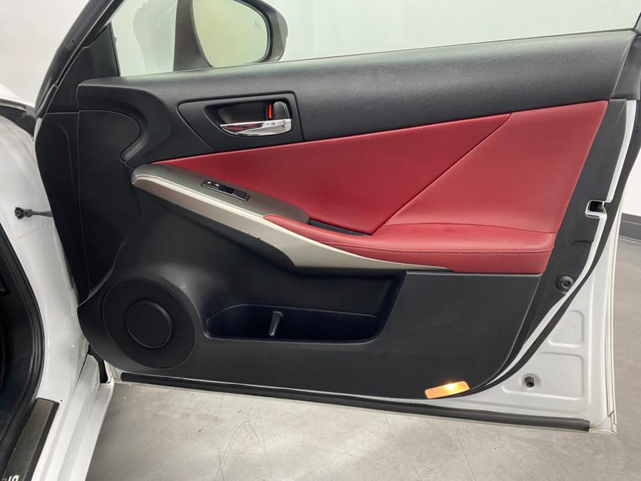 2016 Lexus IS 300 photo