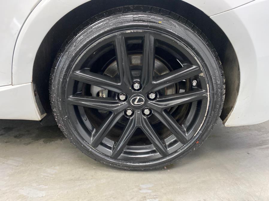 2016 Lexus IS 300 photo