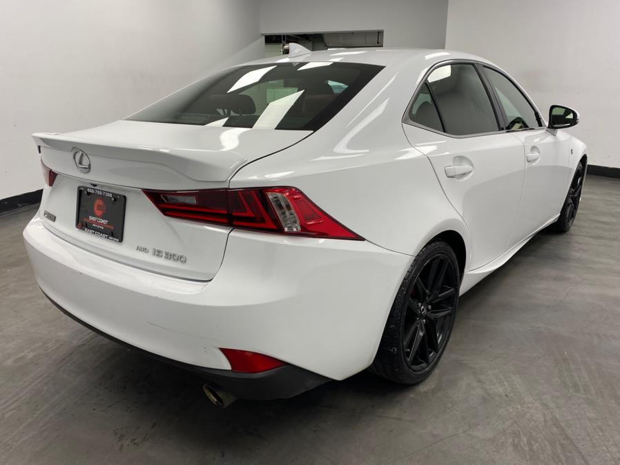 2016 Lexus IS 300 photo