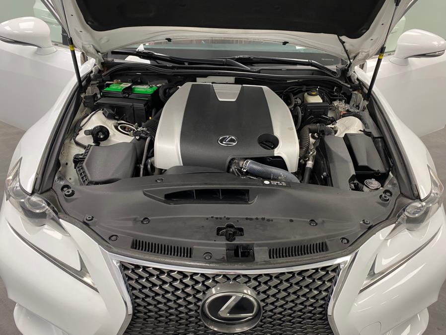 2016 Lexus IS 300 photo