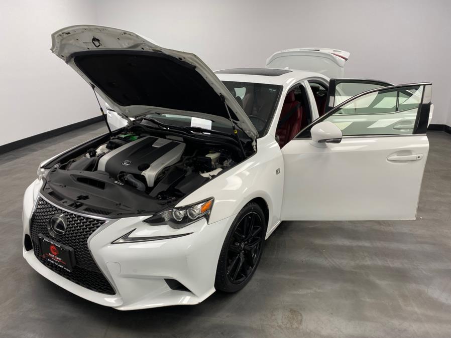2016 Lexus IS 300 photo