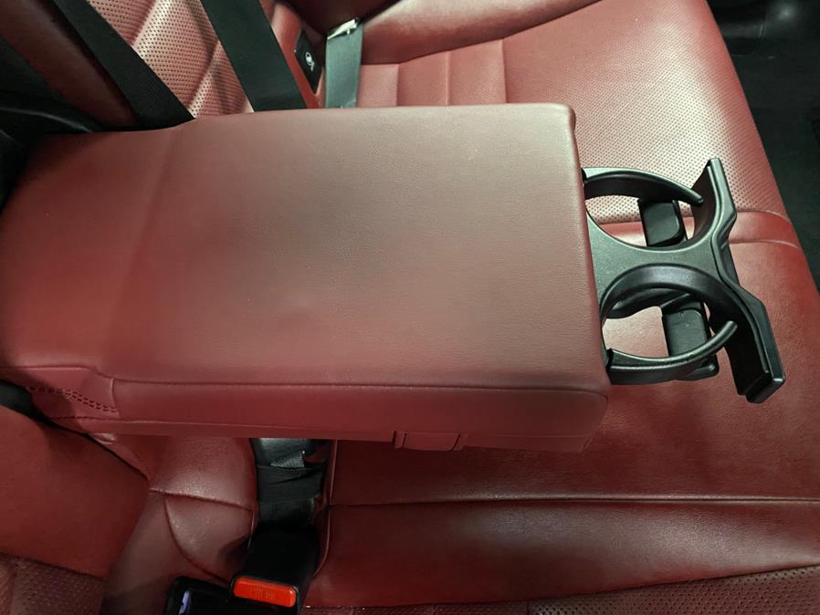 2016 Lexus IS 300 photo